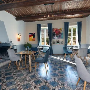 Frühstückspension Le Cheval Blanc, La Bastide-des-Jourdans